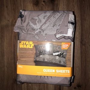 NEW queen size Star Wars sheets